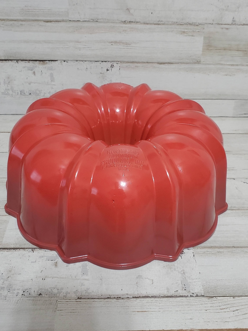Northland Aluminum #8 U.S.A. Bundt Cake Pan 10.5" Heavy Mold Red/Maroon Vintage